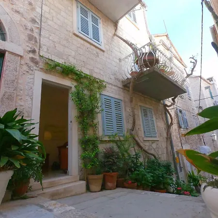 Casa vacanze Bougainvillea Enjoy Historic Center Of Hvar Town *